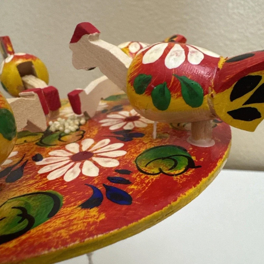 Vtg Wooden Russian Folk Art Pecking Chickens Moveable Toy Hand Carved